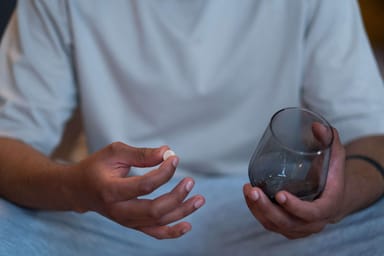 Fármacos para la ansiedad: aumento en su uso post pandemia, opciones complementarias de medicina natural y alternativa