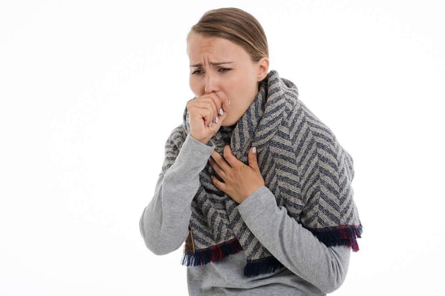 Testimonio de cura de sinusitis y bronquitis gracias a la homeopatía, historia de María José quien ahora sigue su carrera de cantante y actriz