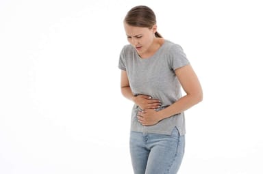 Tratamiento natural para estreñimiento crónico: testimonio de éxito con homeopatía y acupuntura