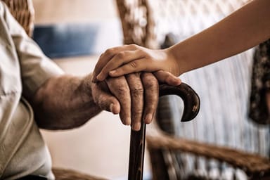 Medicina naturopática como complemento para retrasar progreso de Alzheimer y mejorar calidad de vida en envejecientes